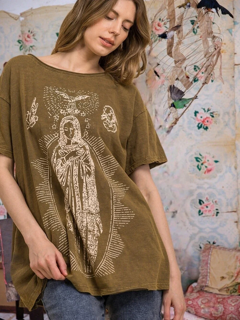 Magnolia Style Olive Graphic Virgin Mary Tunic Boho T-shirt Blue Velvet Brand M - Picture 5 of 5